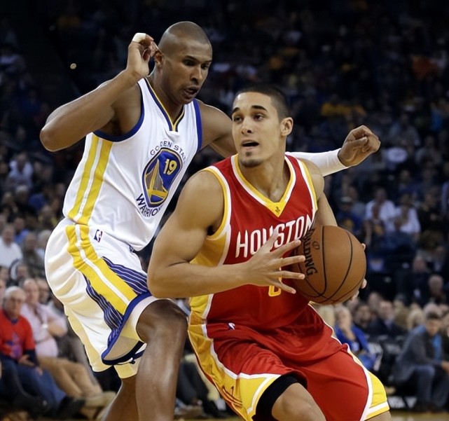 今晨休斯敦火箭调整名单以备法甲；更衣室发声环节打磨；赛场秩序良好；团队化学反应显著(休斯敦火箭队对国王最新消息今天)