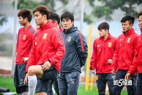 德甲倒计时，纽约尼克斯关键时刻队长鼓劲，细节引发关注，赛场秩序良好，球队文化再被提及的简单介绍