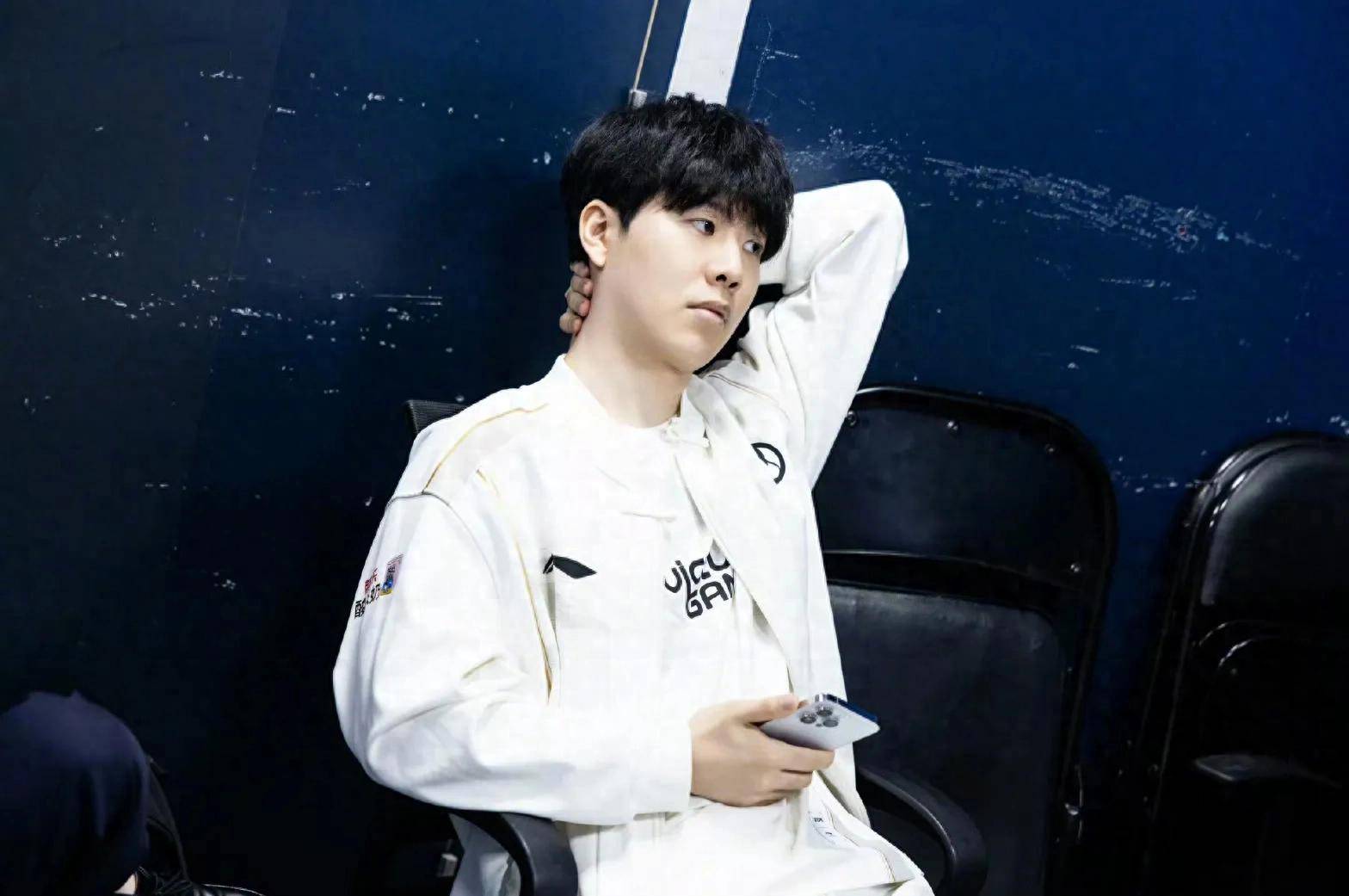 极速电竞-TheShy爆冷击败RNG，惊险取胜引爆全场！的简单介绍